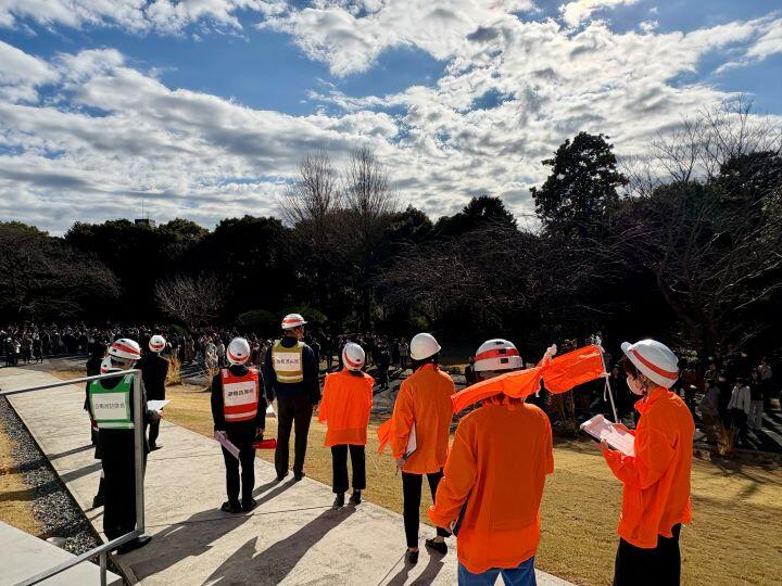 1154 オレンジパーカー.jpg